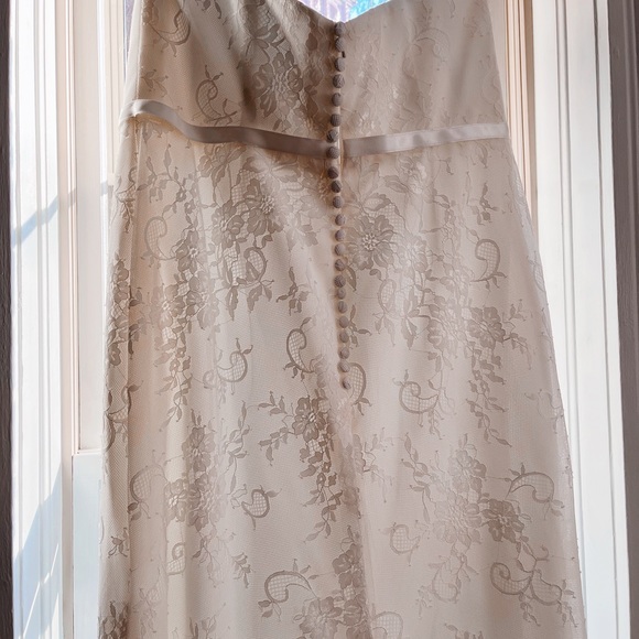 Ivory Lace Strapless Wedding Dress - NWT - Picture 6 of 16